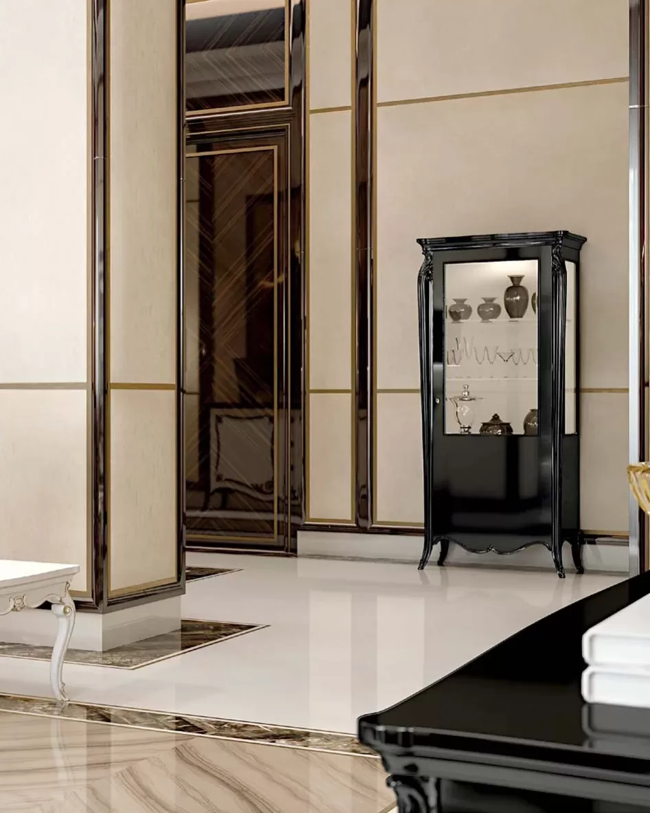 Opera Shaped Silver Cabinet, Flat Doors, 1 Door, Opera display cabinet by Francesco Pasi
