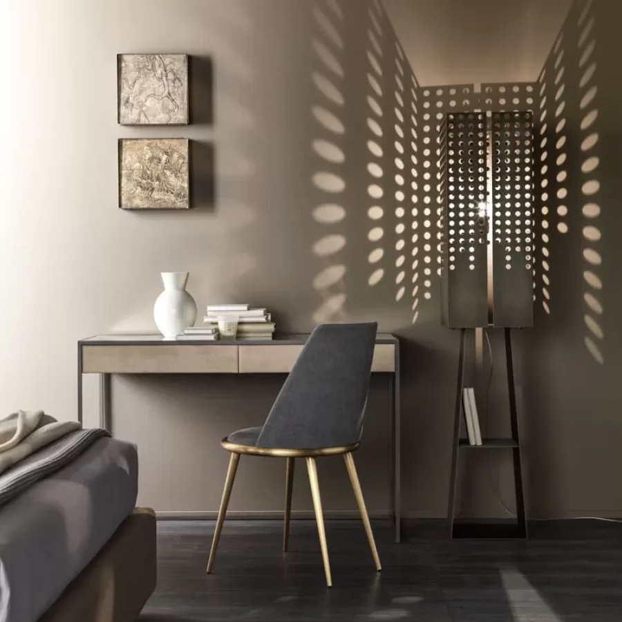 Narciso Desk by Cantori, Italian furniture company for the living room