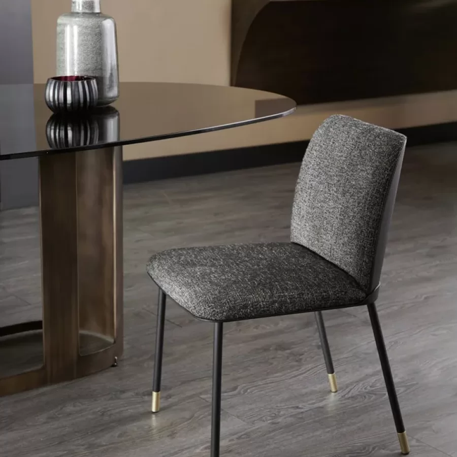 Oasi Dining Table by Cantori, luxury Italian furniture for the dining room, glass top