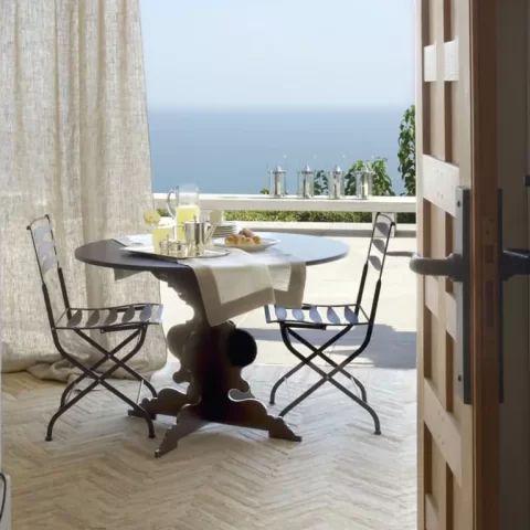 Romeo Dining Table