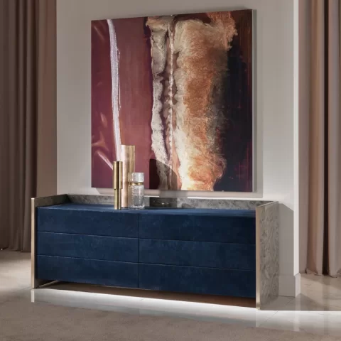 Eagle Dresser