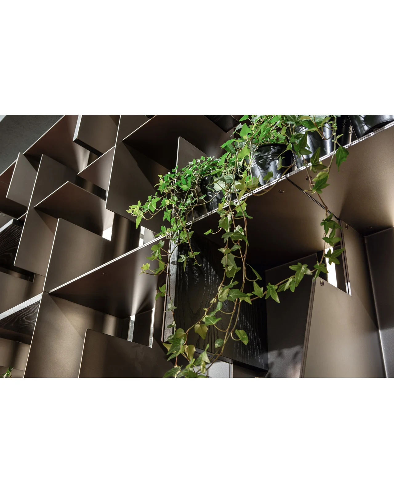 Hong Kong bookcase composition by Cantori, in an interior setting, photo 7 of 17