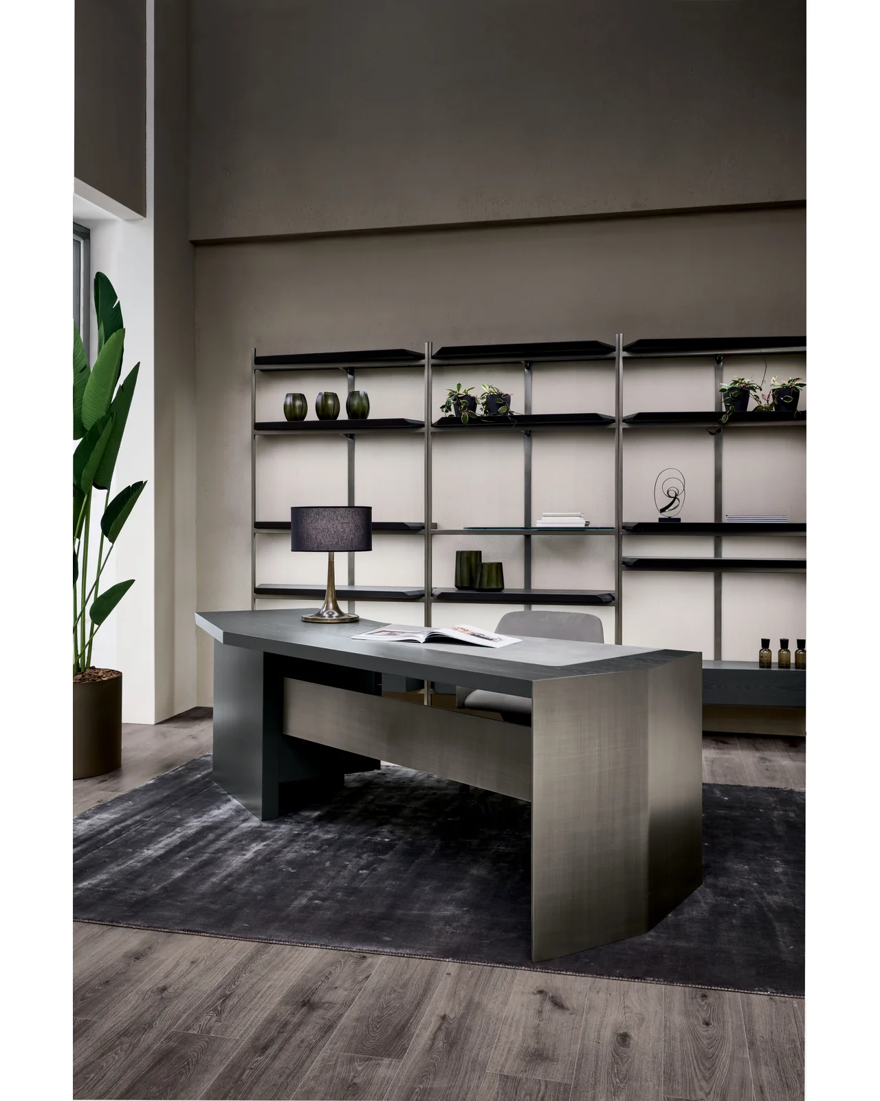 Macao desk by Cantori, in an interior setting, photo 11 of 13