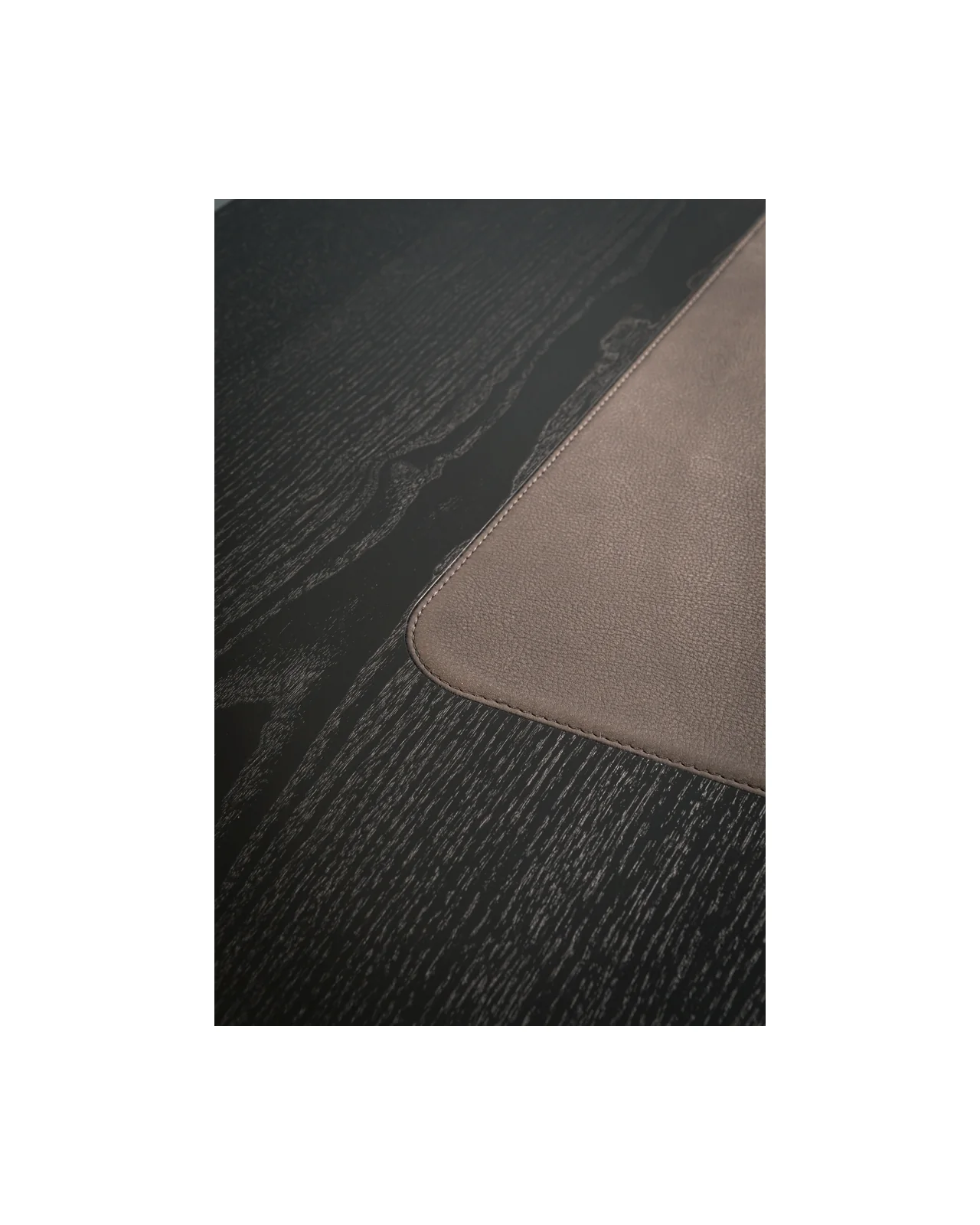 Macao desk by Cantori, in an interior setting, photo 6 of 13