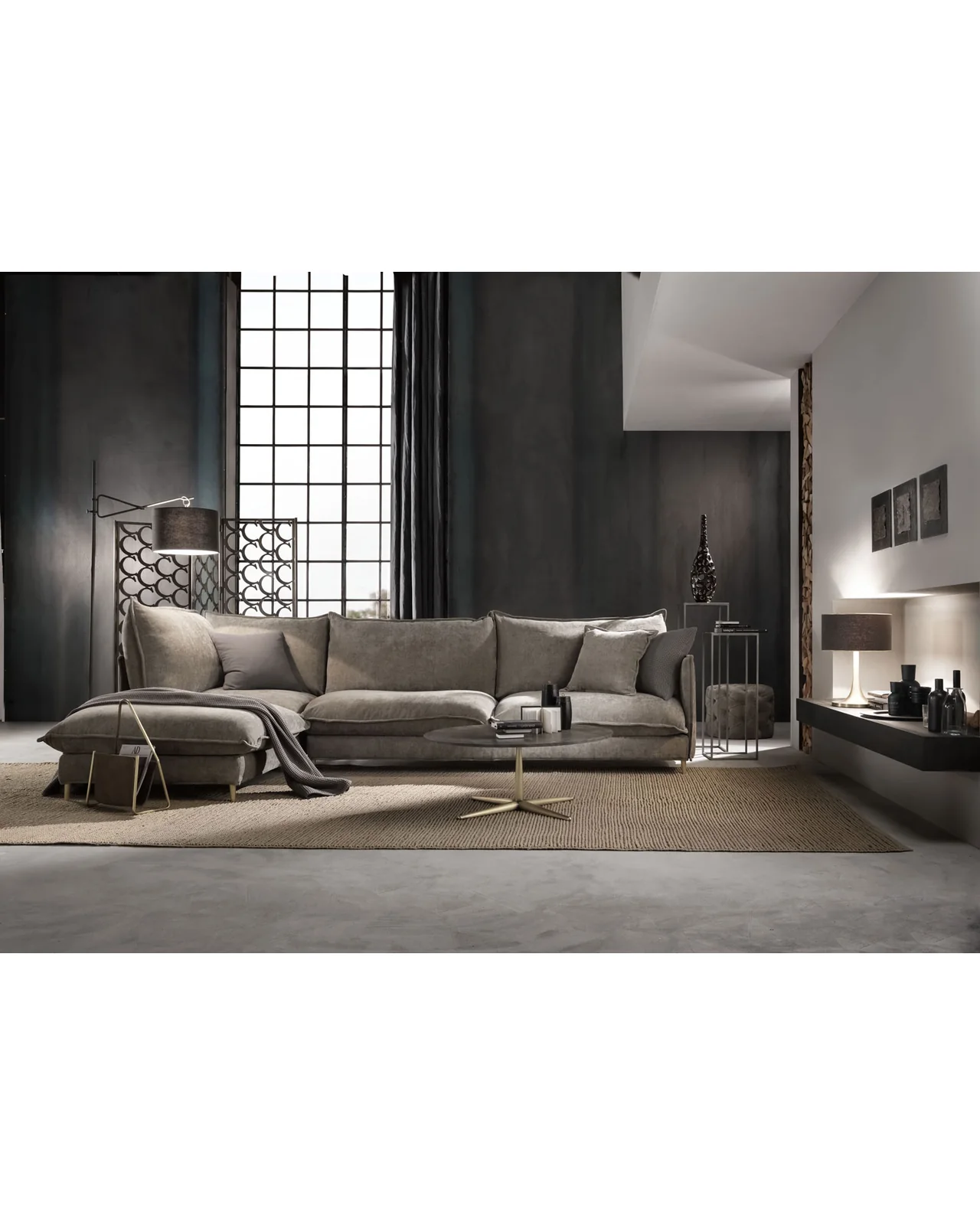 Narciso plant stand by Cantori, in an interior setting, photo 2 of 3