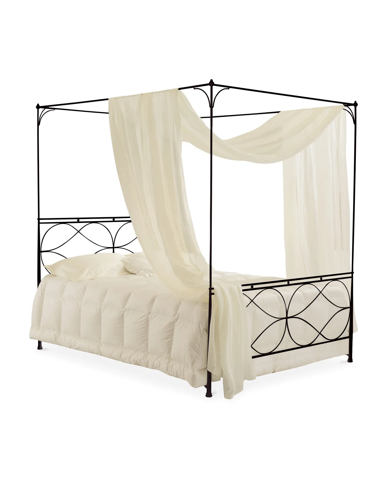 Raphael bed by Cantori, studio view, photo 2 of 5, Nobili Design catalog
