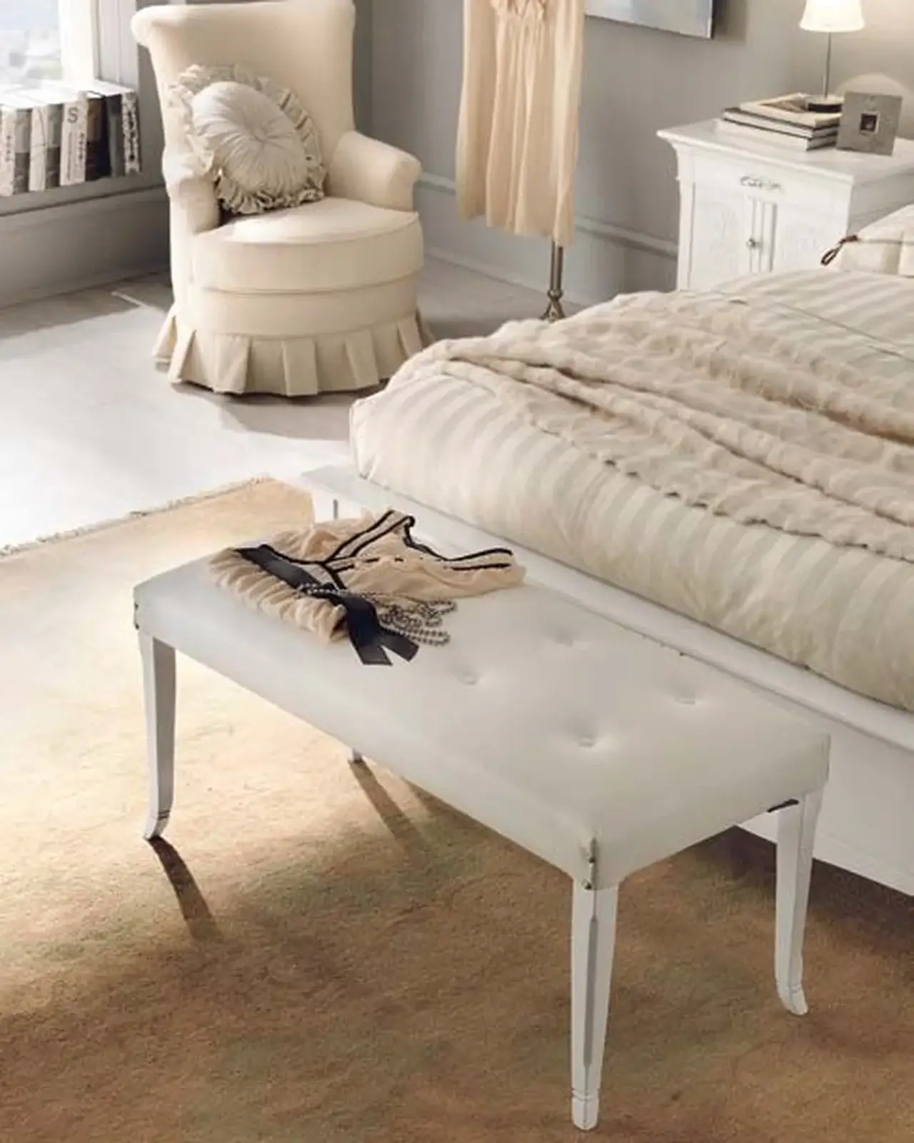 New Deco Bench in Leather – Francesco Pasi New Decò, in a bedroom setting