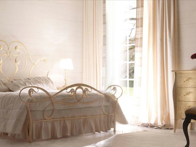 Classic de luxe bedroom furniture Gisel view 1
