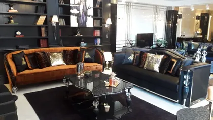 Kleopatra collection living room set