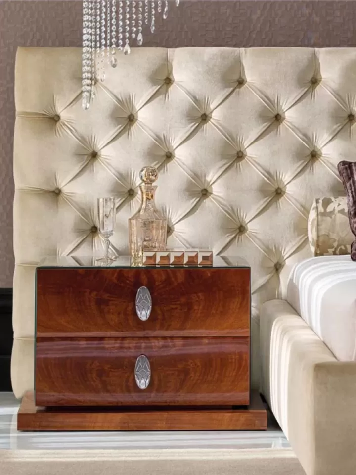 Opera-Contemporary-Glossy-Chic